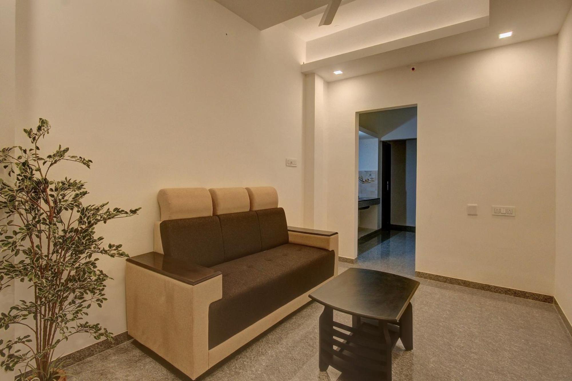 Hotel O Blue Moon Singānallūr Esterno foto